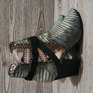 House of Harlow 1960 snake print open toe high heel boots size 10